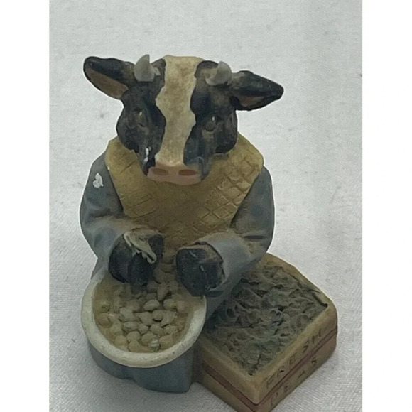 Vintage LOT of 12 Cow Figurines Great Condition - Picture 12 of 16